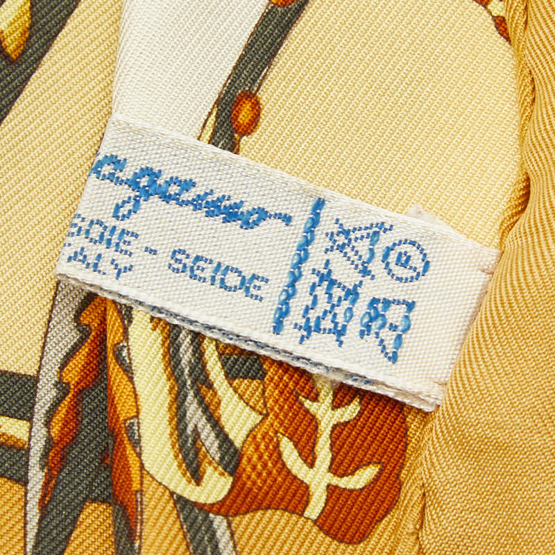 サルヴァトーレ フェラガモ シルクスカーフ