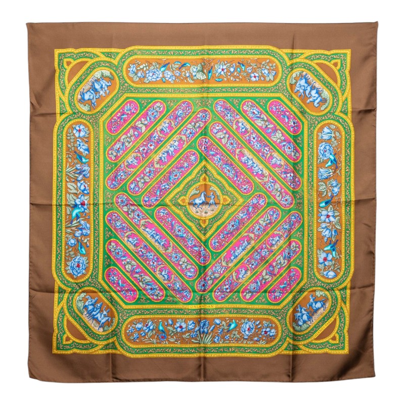 エルメス QALAMDAN シルクスカーフ