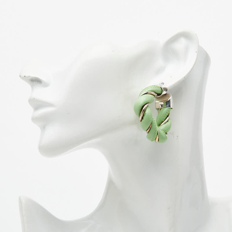 ボッテガヴェネタ ツイスト レザーシルバー ピアス