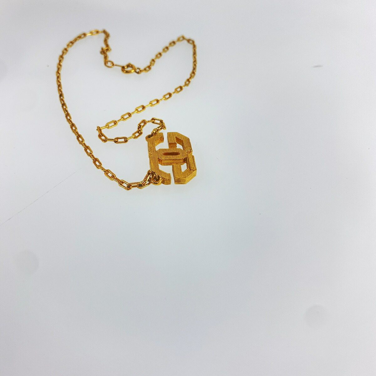 ジバンシィ ネックレス