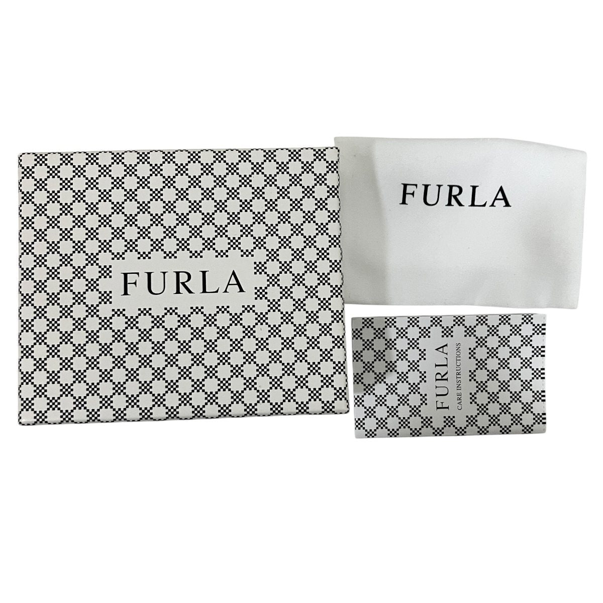 フルラ レザー二つ折り財布