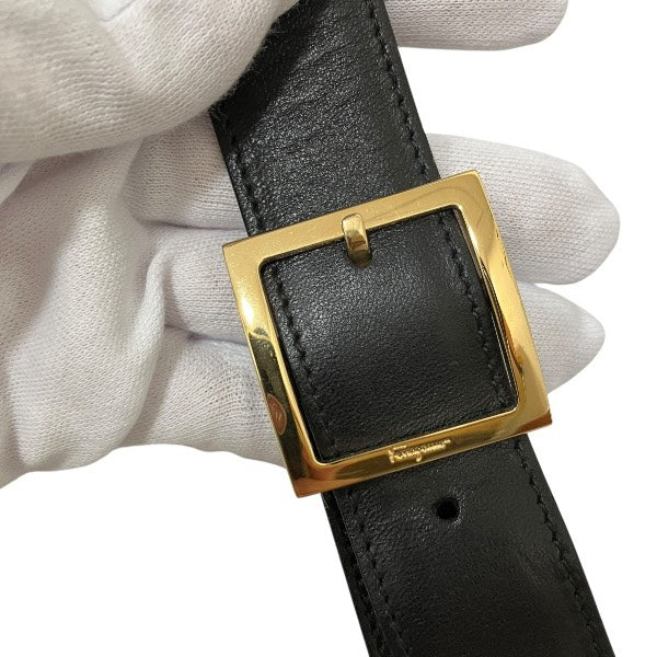 サルヴァトーレ・フェラガモ レザーショルダーバッグ