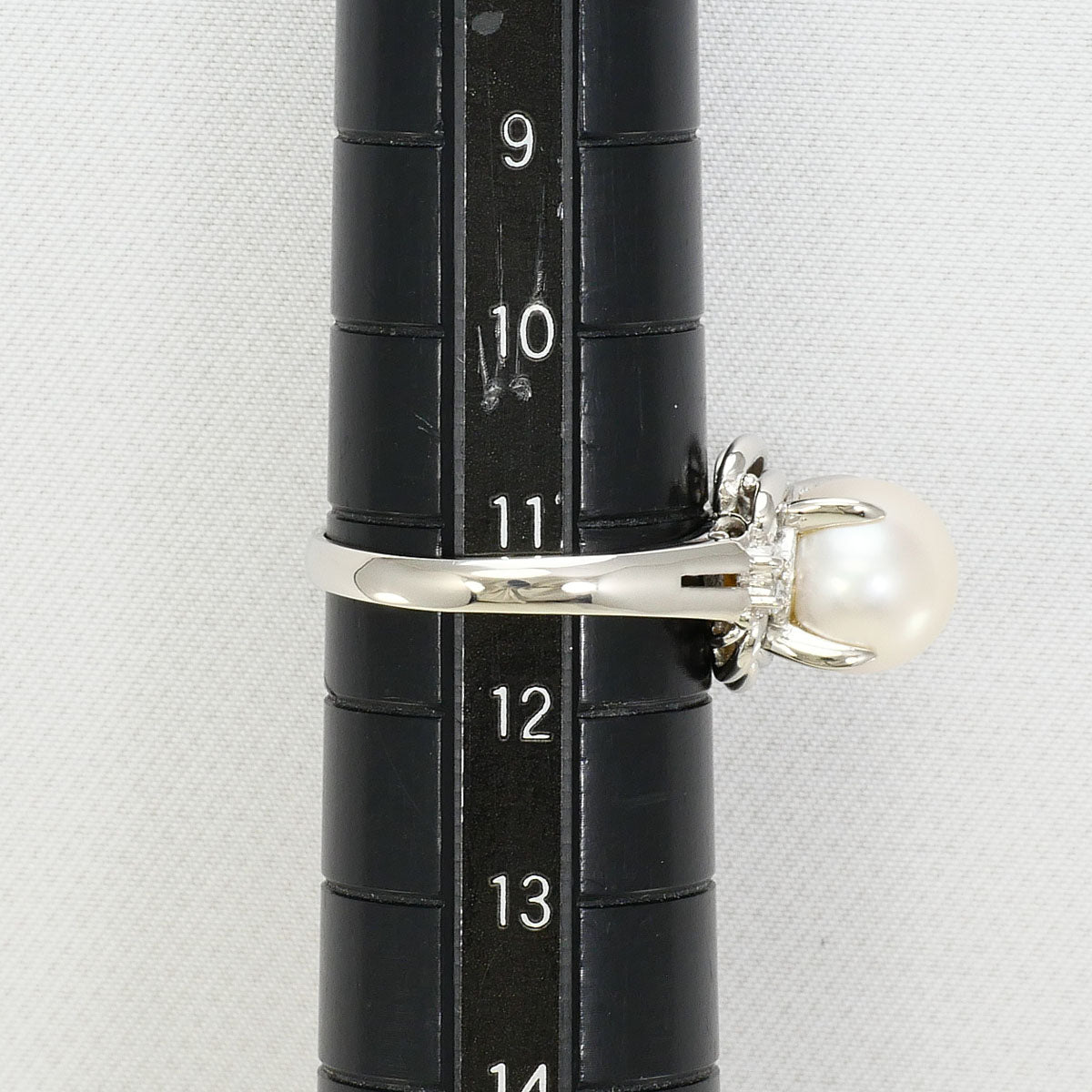 PT900プラチナパールダイヤリング