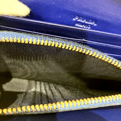 プラダ ナイロンキルティング 長財布