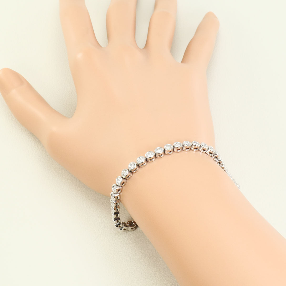 プラチナ ダイヤモンド テニスブレスレット