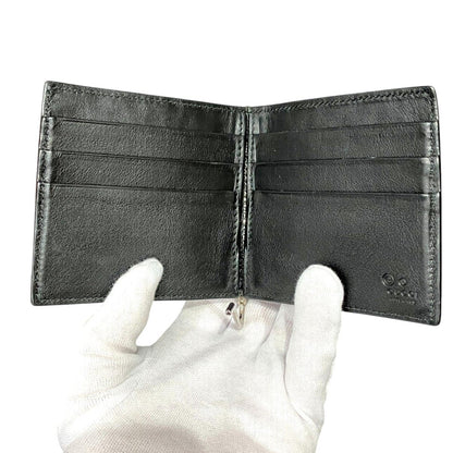 グッチ GGエンボス レザー二つ折り財布