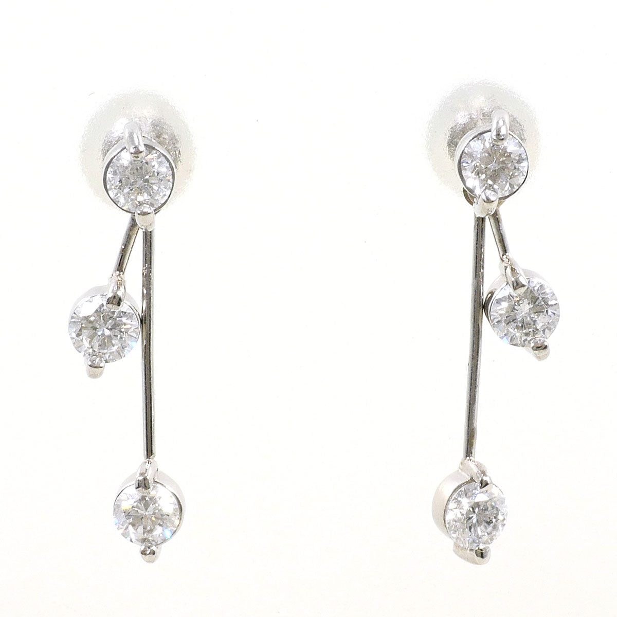 プラチナ ダイヤモンドピアス