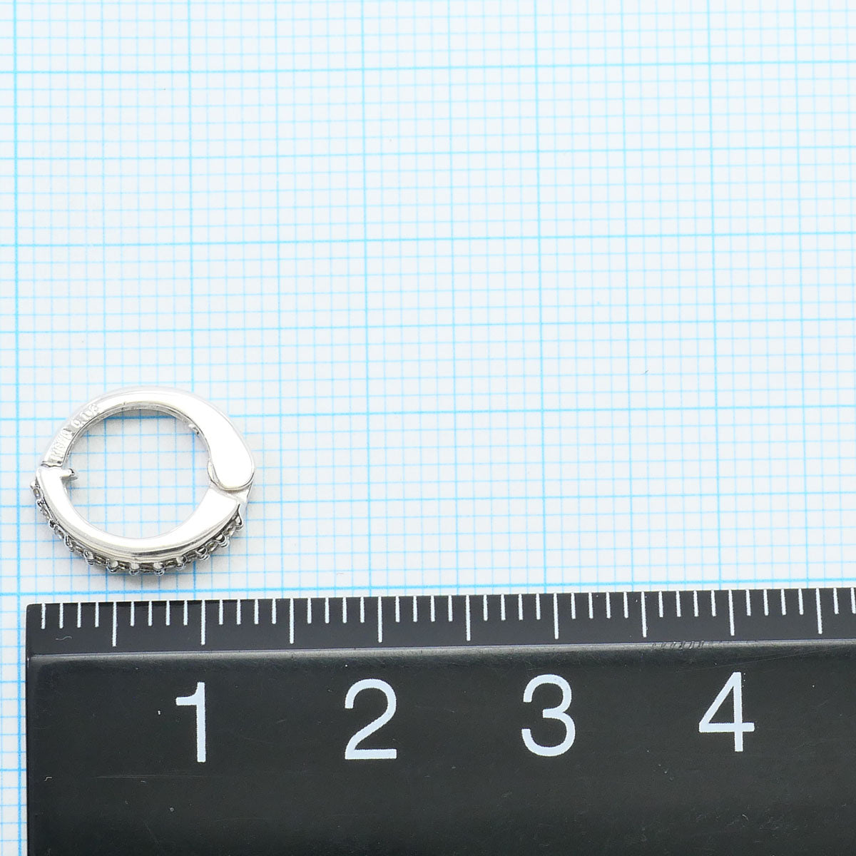 Au750ホワイトゴールド ダイヤモンド イヤリング