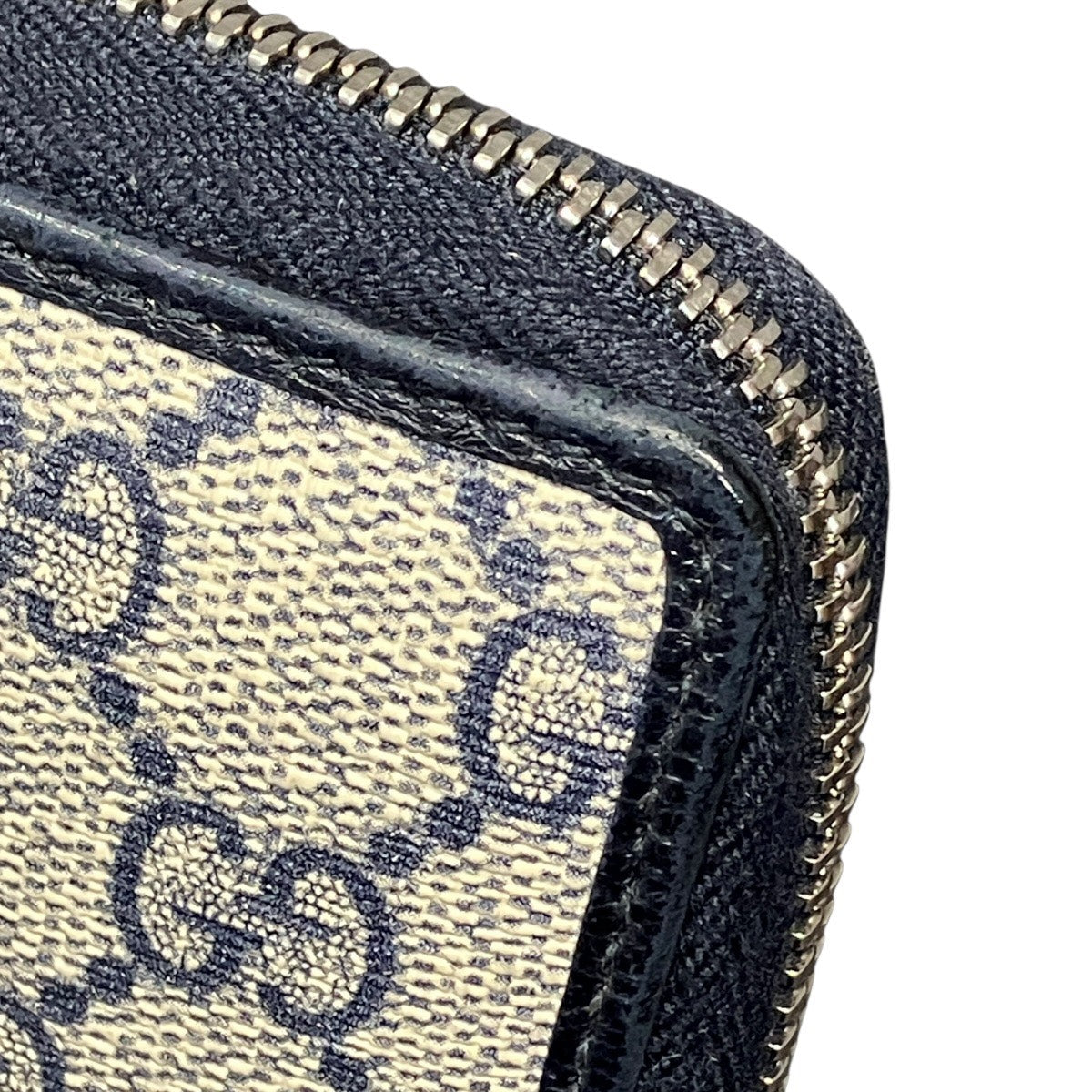 グッチ インターロッキングG GGスプリーム PVC長財布