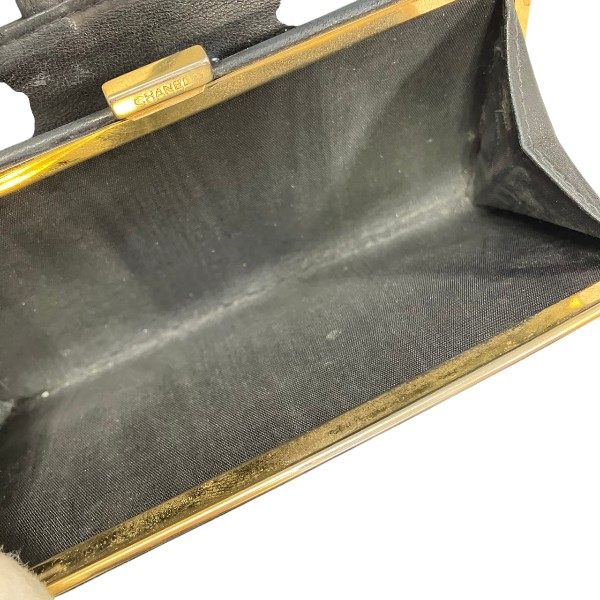 シャネル キャビアスキン折り財布