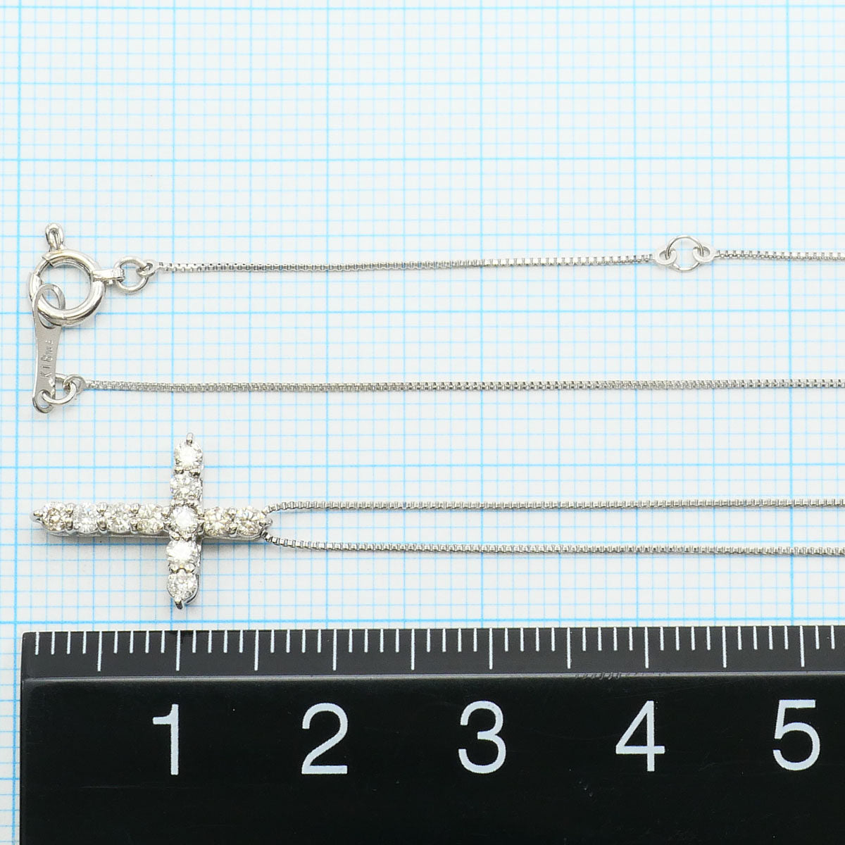 Au750ホワイトゴールド ダイヤモンド クロスネックレス