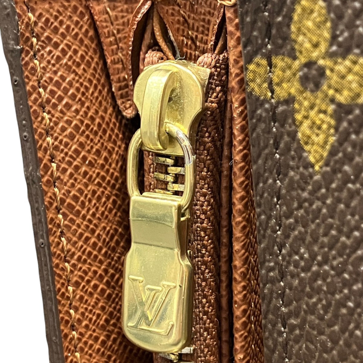 ルイヴィトン ポルトフォイユアレクサンドラ モノグラム 三つ折り財布