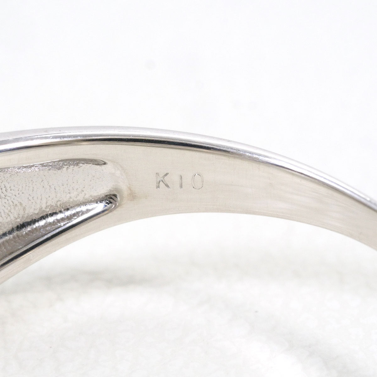K10ホワイトゴールドダイヤモンドリング
