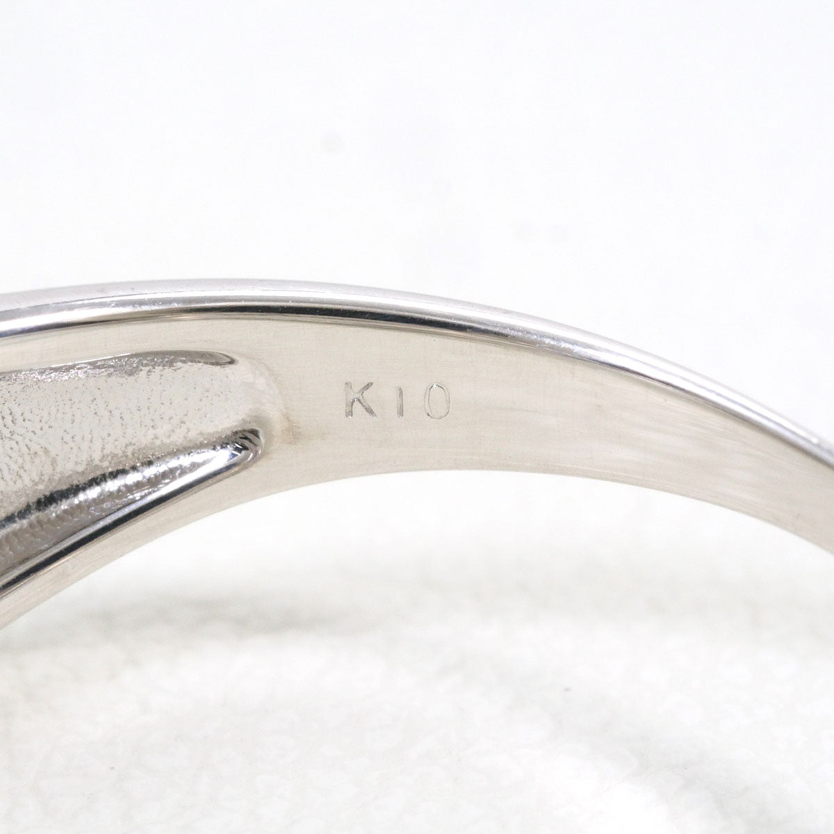 K10ホワイトゴールドダイヤモンドリング