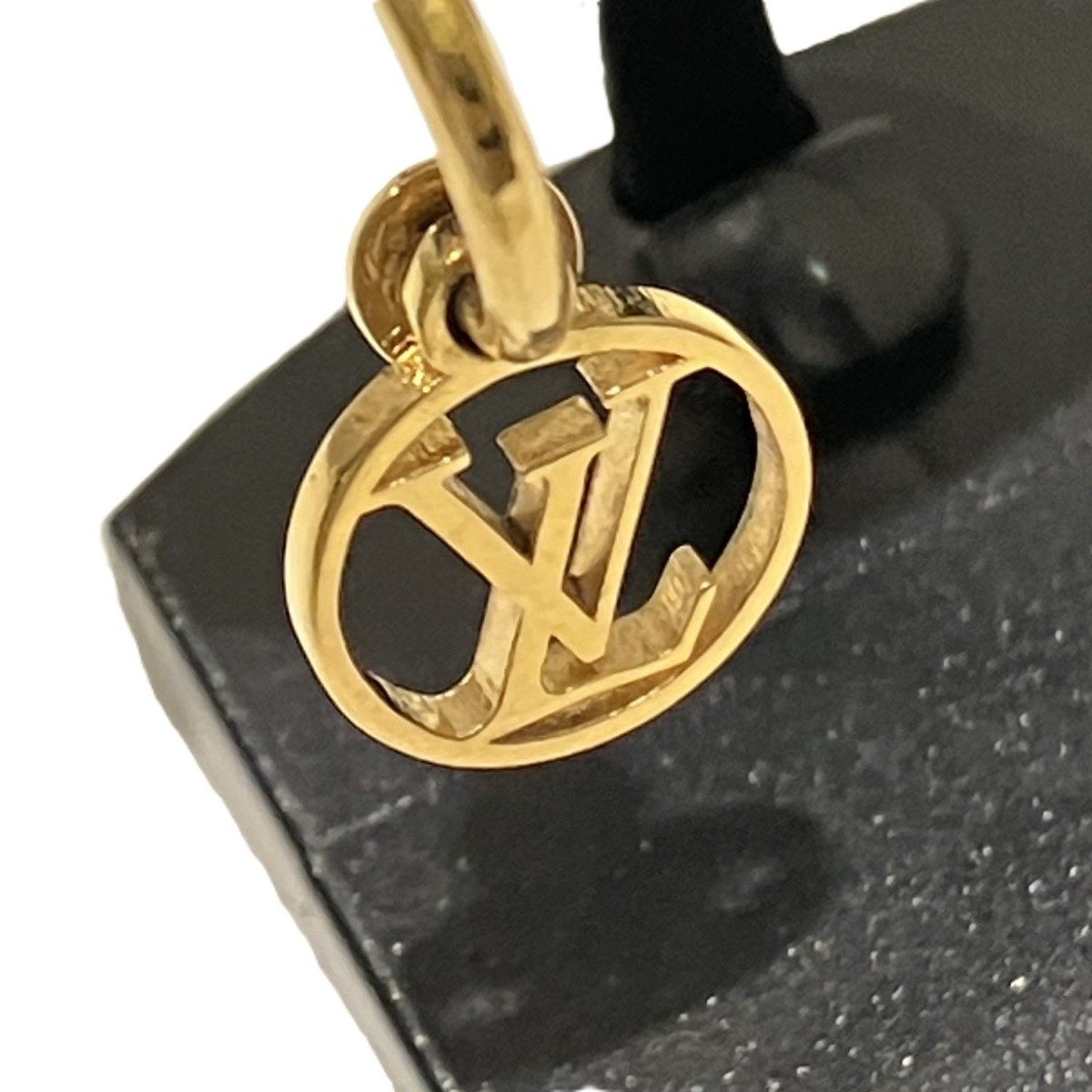 ルイヴィトン ブルーミング ピアス