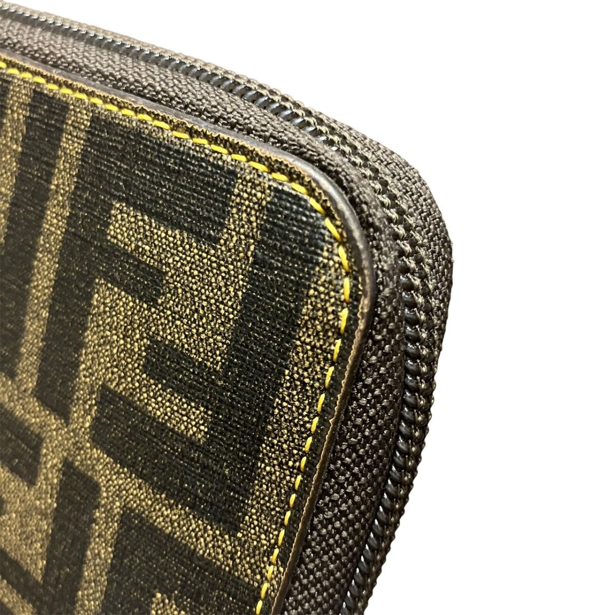 フェンディ ズッカ PVC 長財布