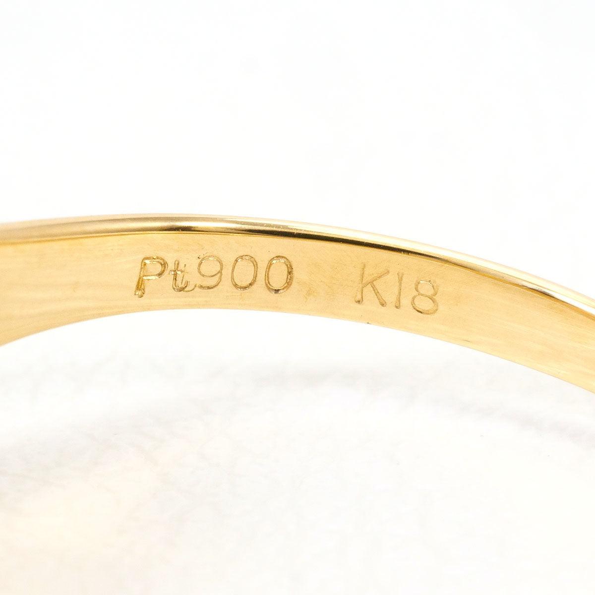 Au750 Platinum Au750 Yellow Gold Pearl Diamond Ring