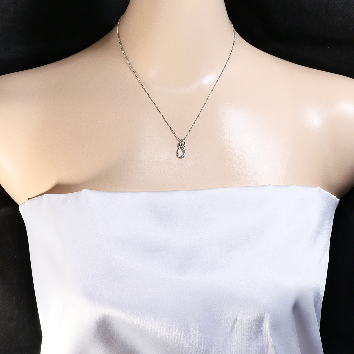 ヴァンドーム プラチナ ダイヤモンド ネックレス