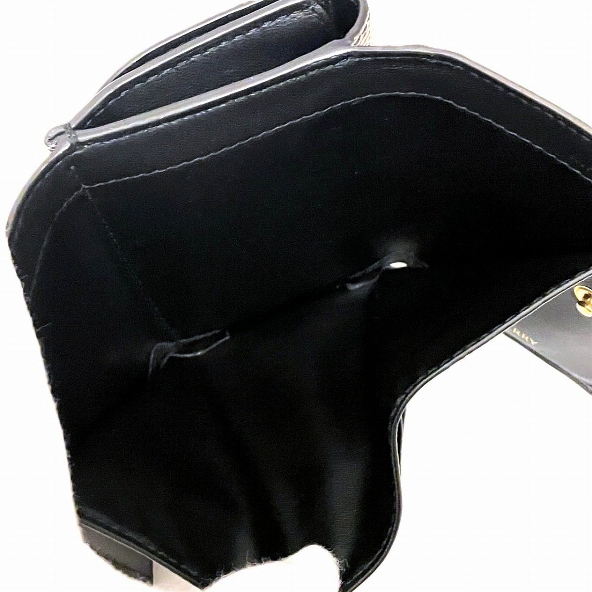 バーバリー レザー三つ折り財布