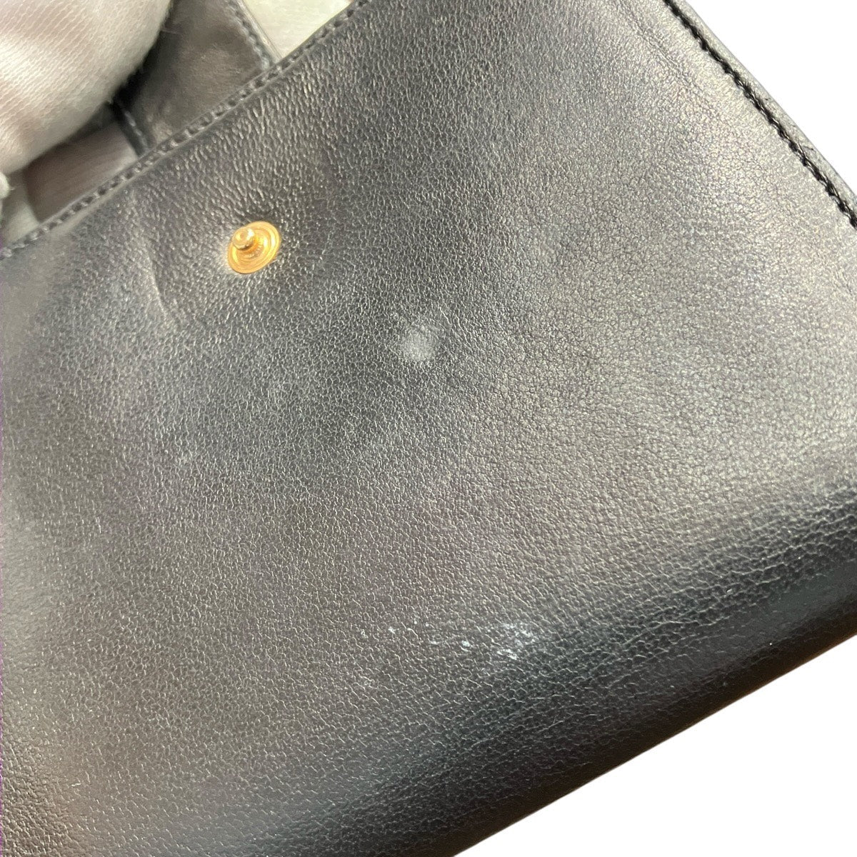 シャネル レザー二つ折り財布