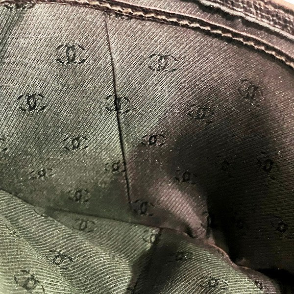 シャネル レザー二つ折り財布