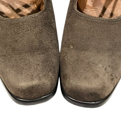 マドラスモデロ スエードパンプス