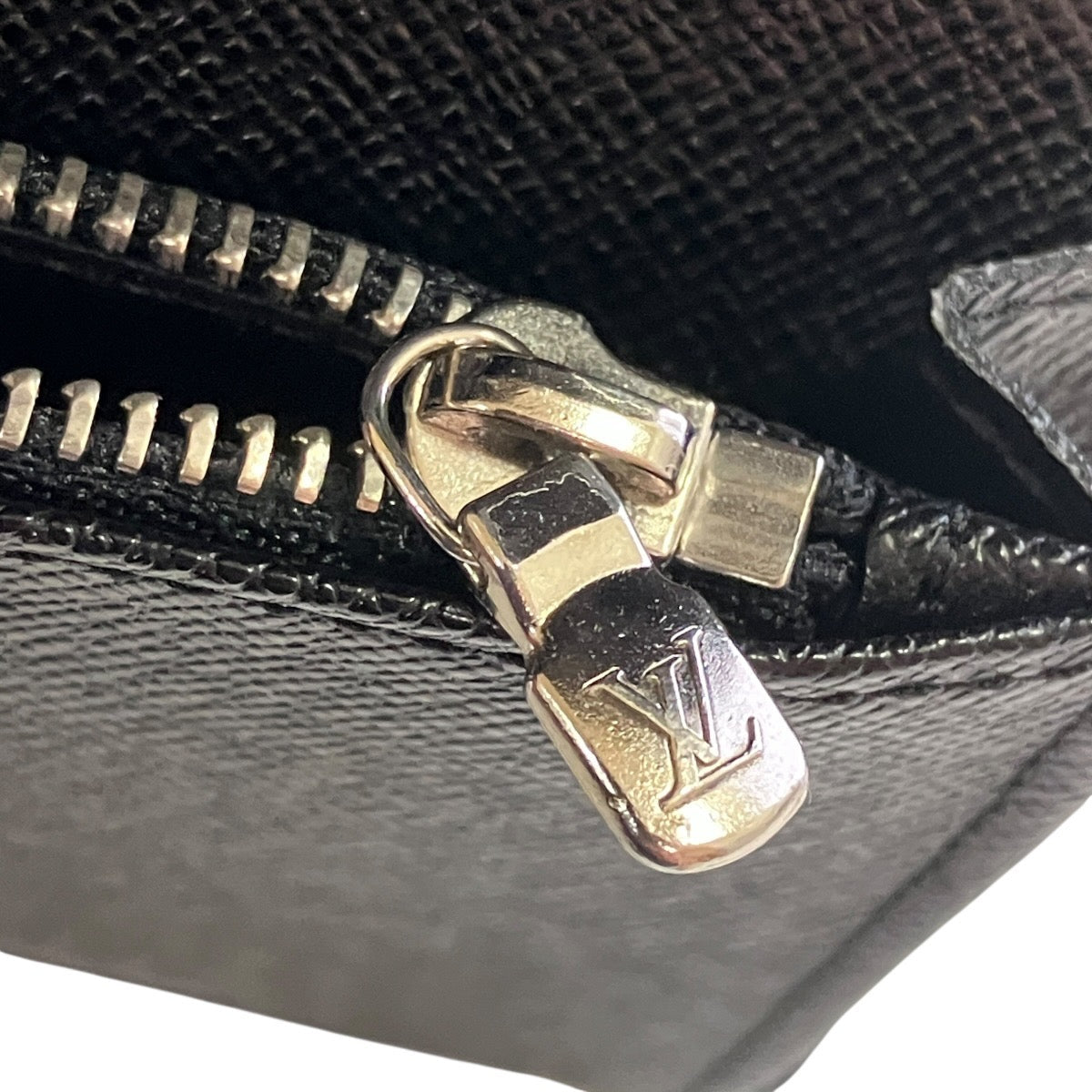 ルイヴィトン ポルトフォイユブラザ ダミエグラフィット 長財布