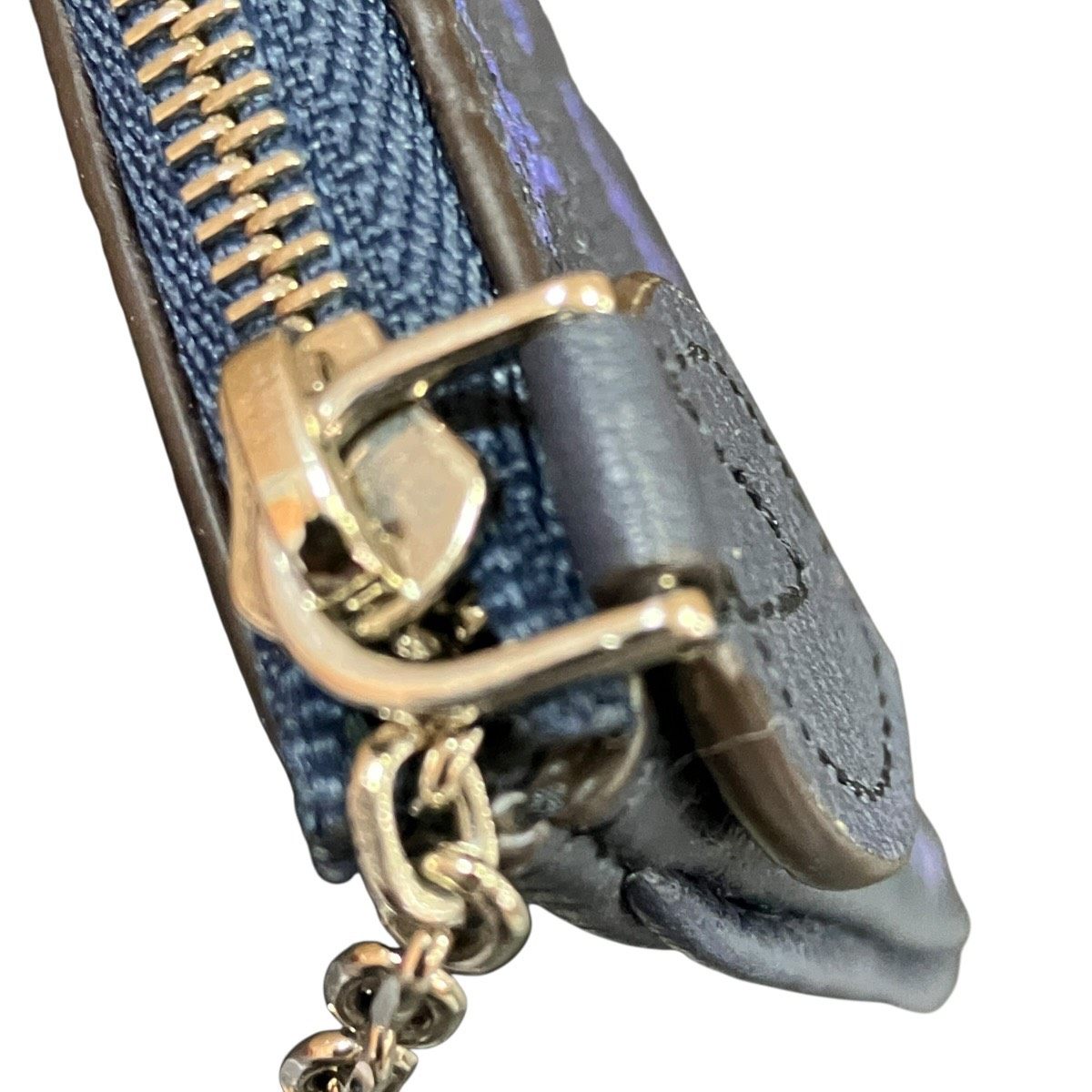 ルイヴィトン マヒナ レザーコインケース
