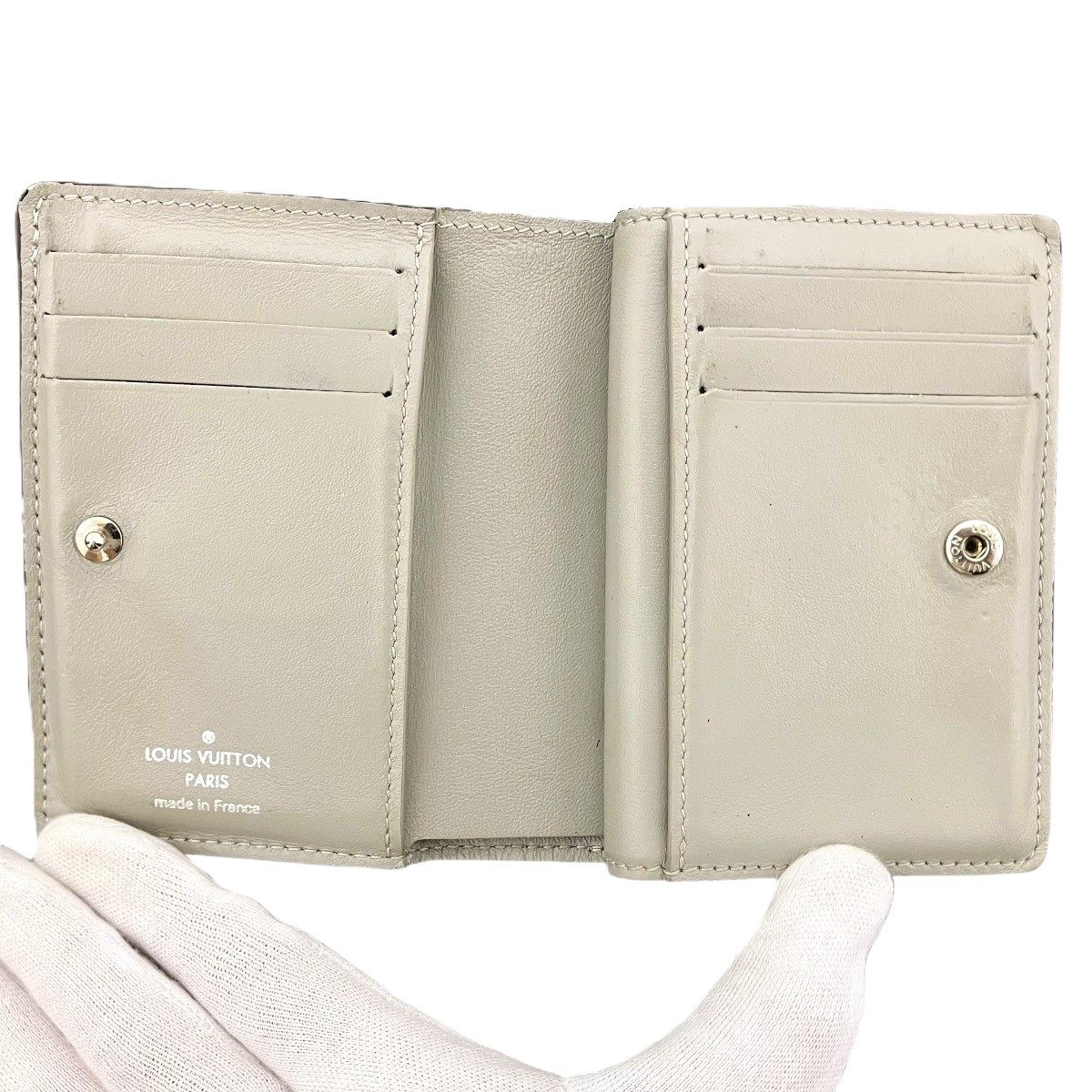 ルイヴィトン ポルトフォイユクレア モノグラムマヒナ 二つ折り財布