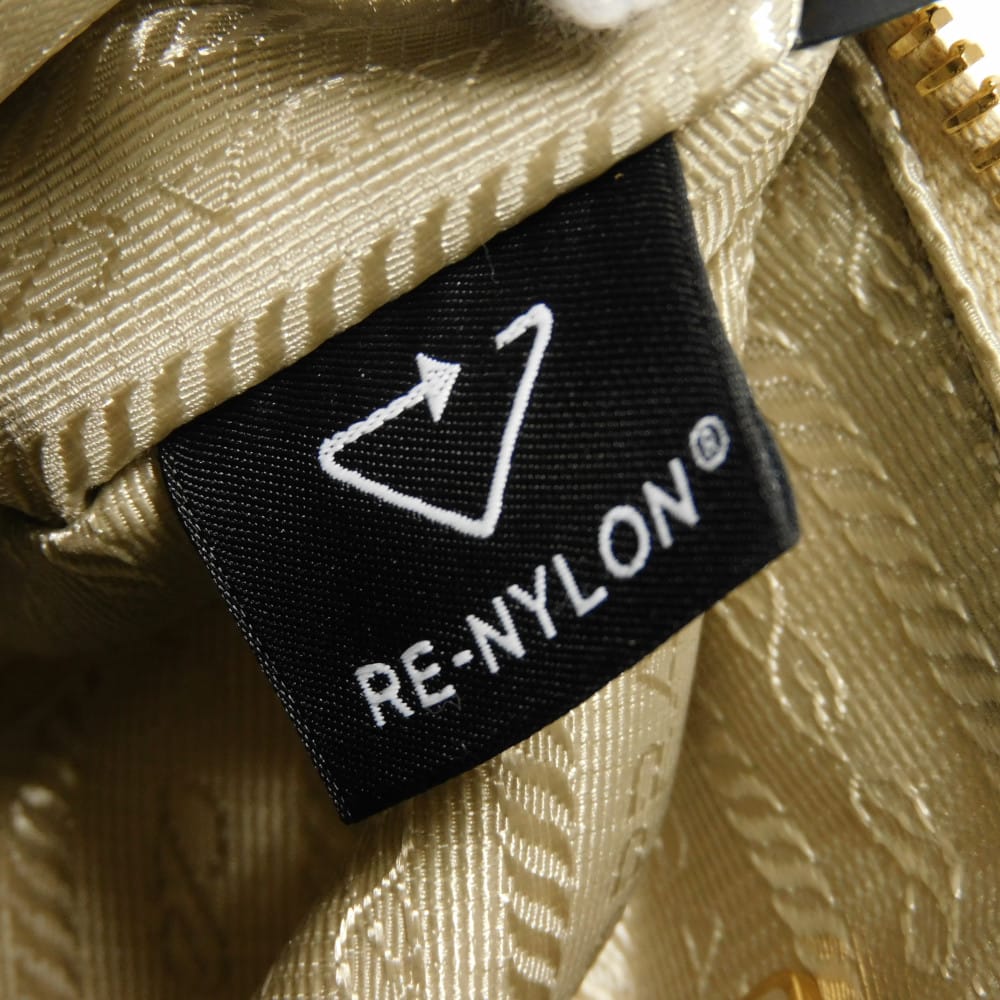 プラダ Re-Nylon シアリング ハンドバッグ