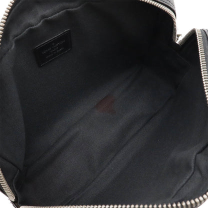 ルイヴィトン Taiga Clutch Bag