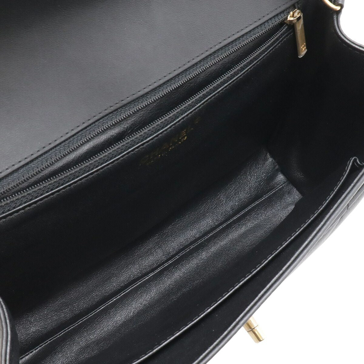 シャネル マトラッセVステッチ レザー2wayバッグ