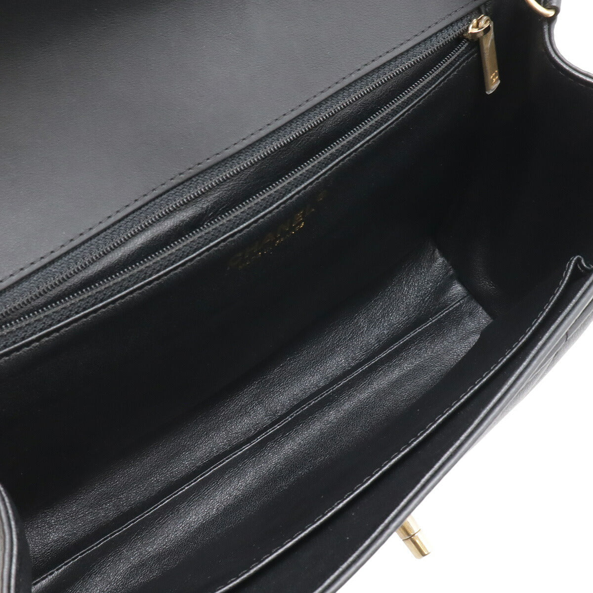 シャネル マトラッセVステッチ レザー2wayバッグ