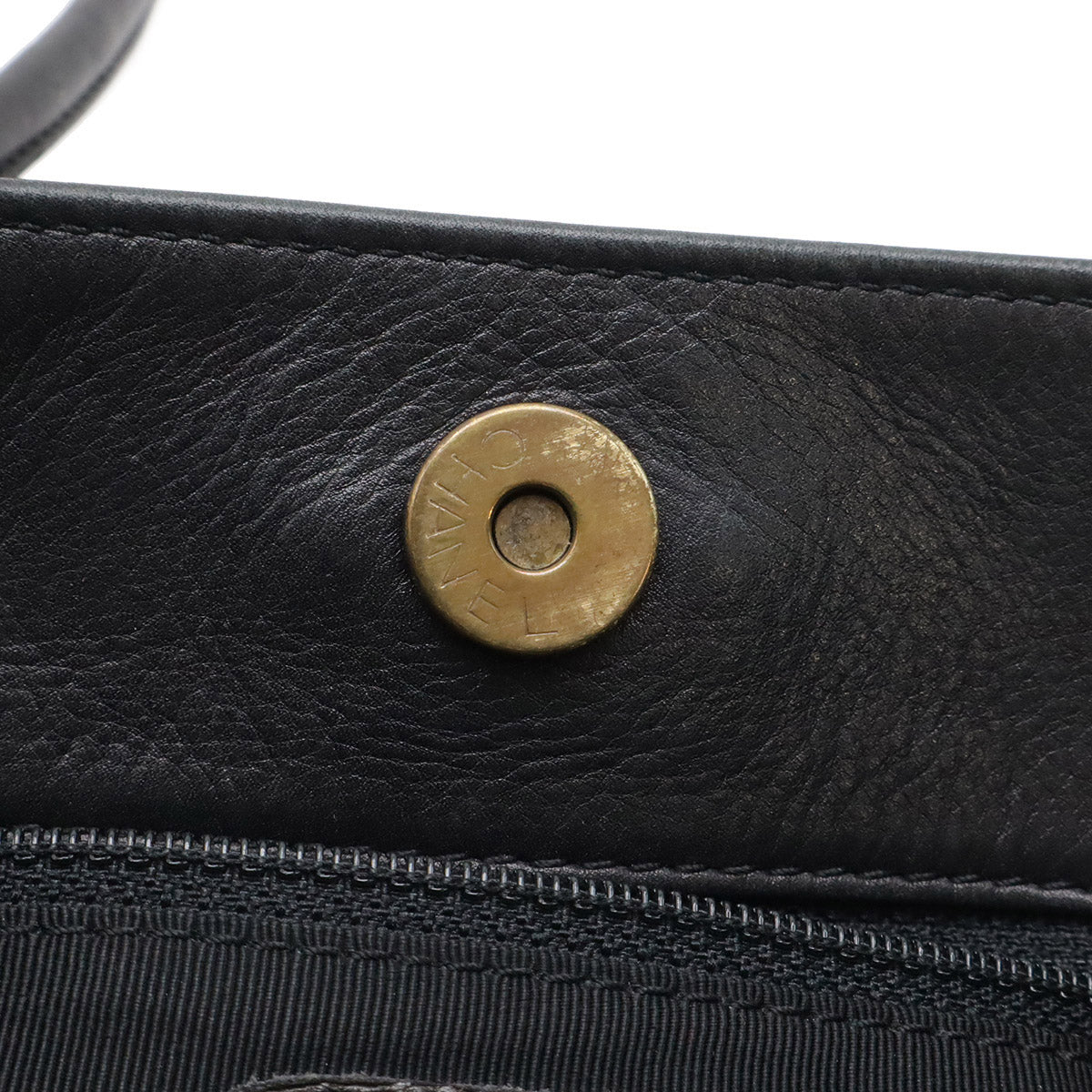 シャネル レザーショルダーバッグ