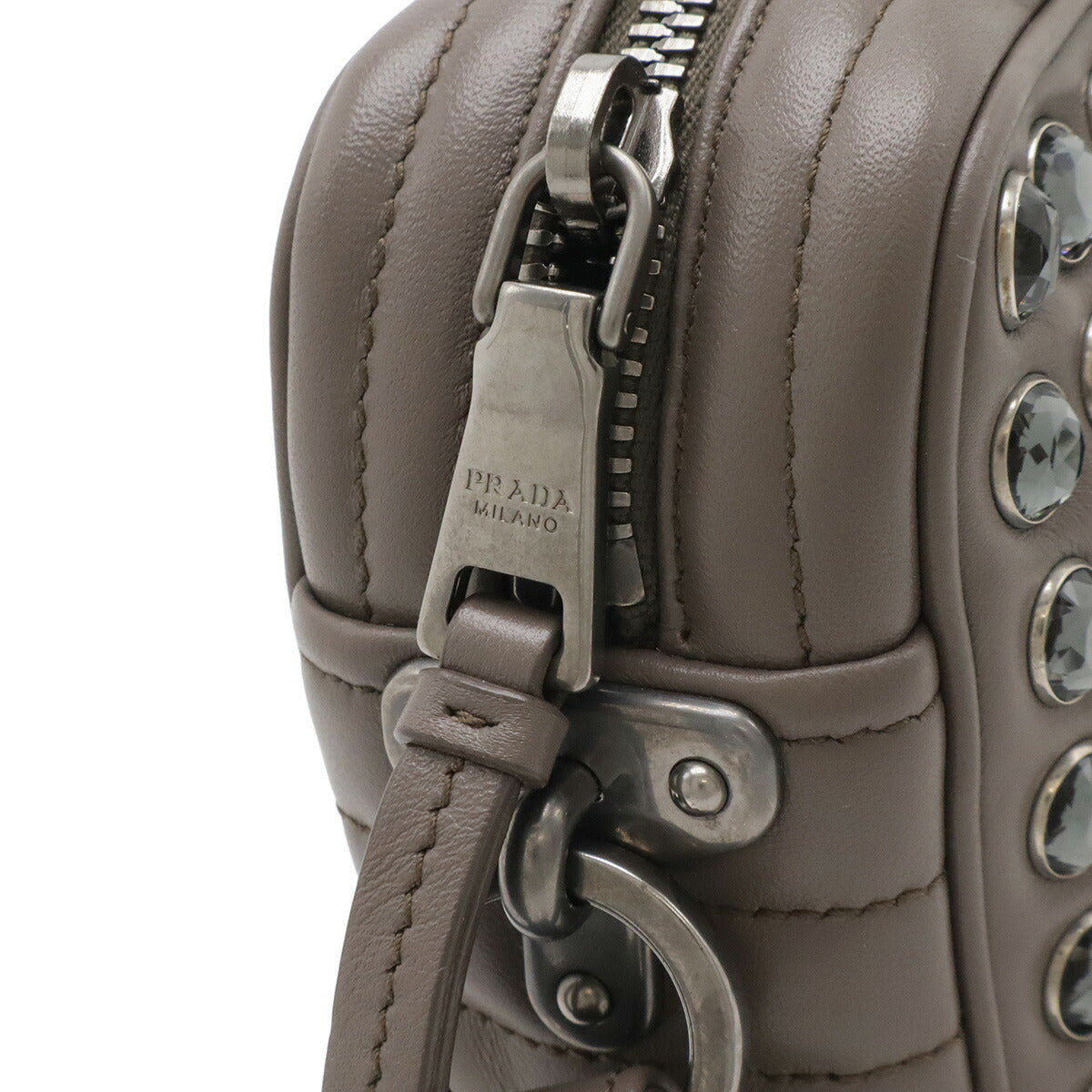 プラダ VITELLO PHENIX レザーショルダーバッグ