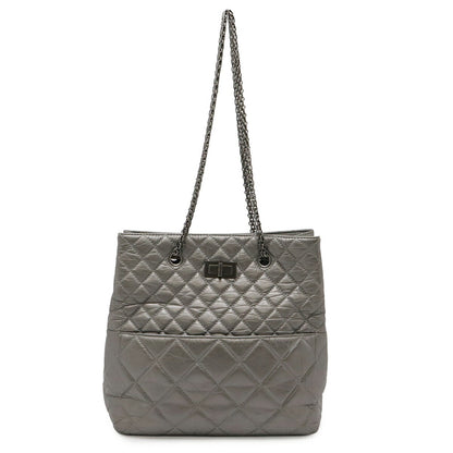 シャネル 2.55 レザーショルダーバッグ