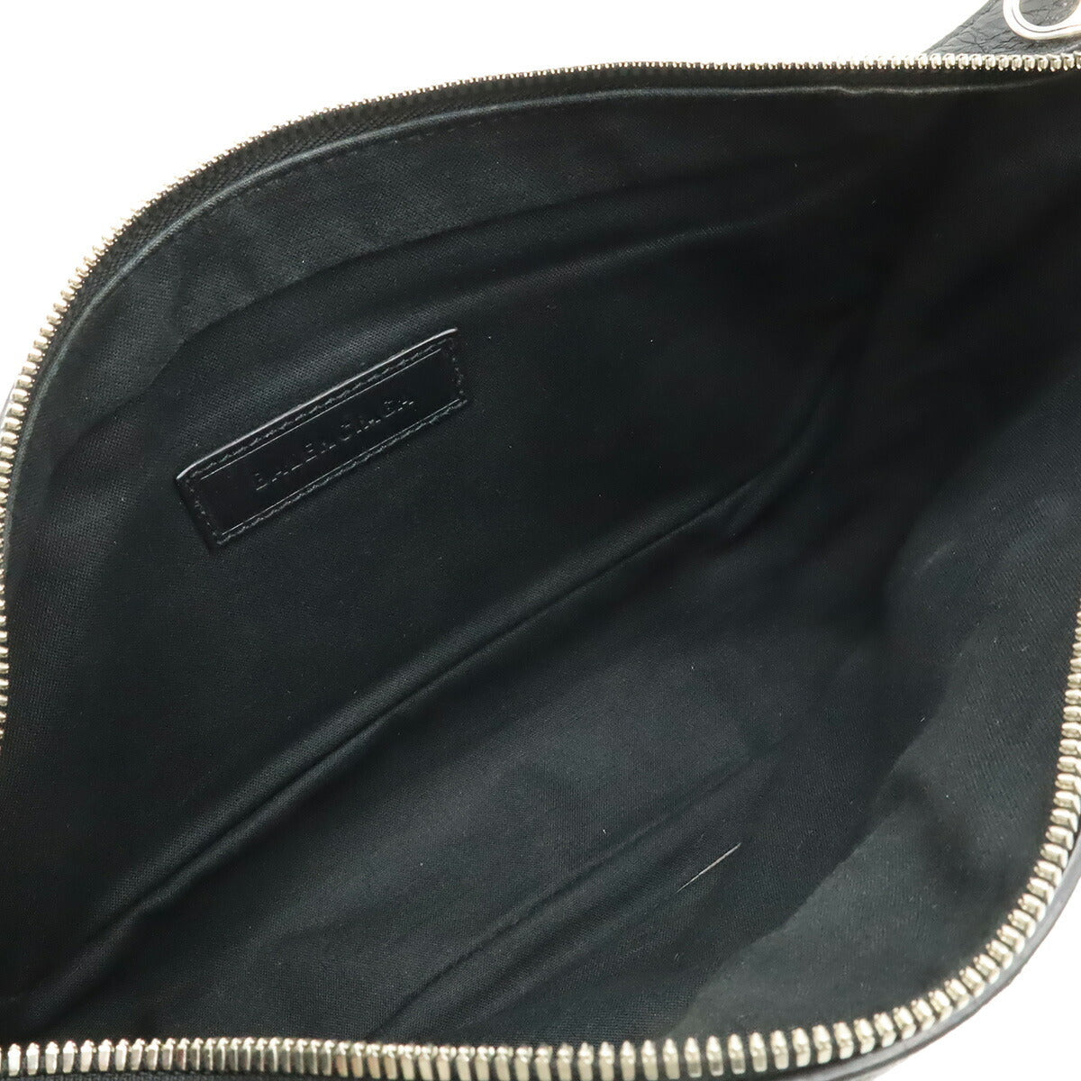 バレンシアガ RAVER MEDIUM レザーショルダーバッグ