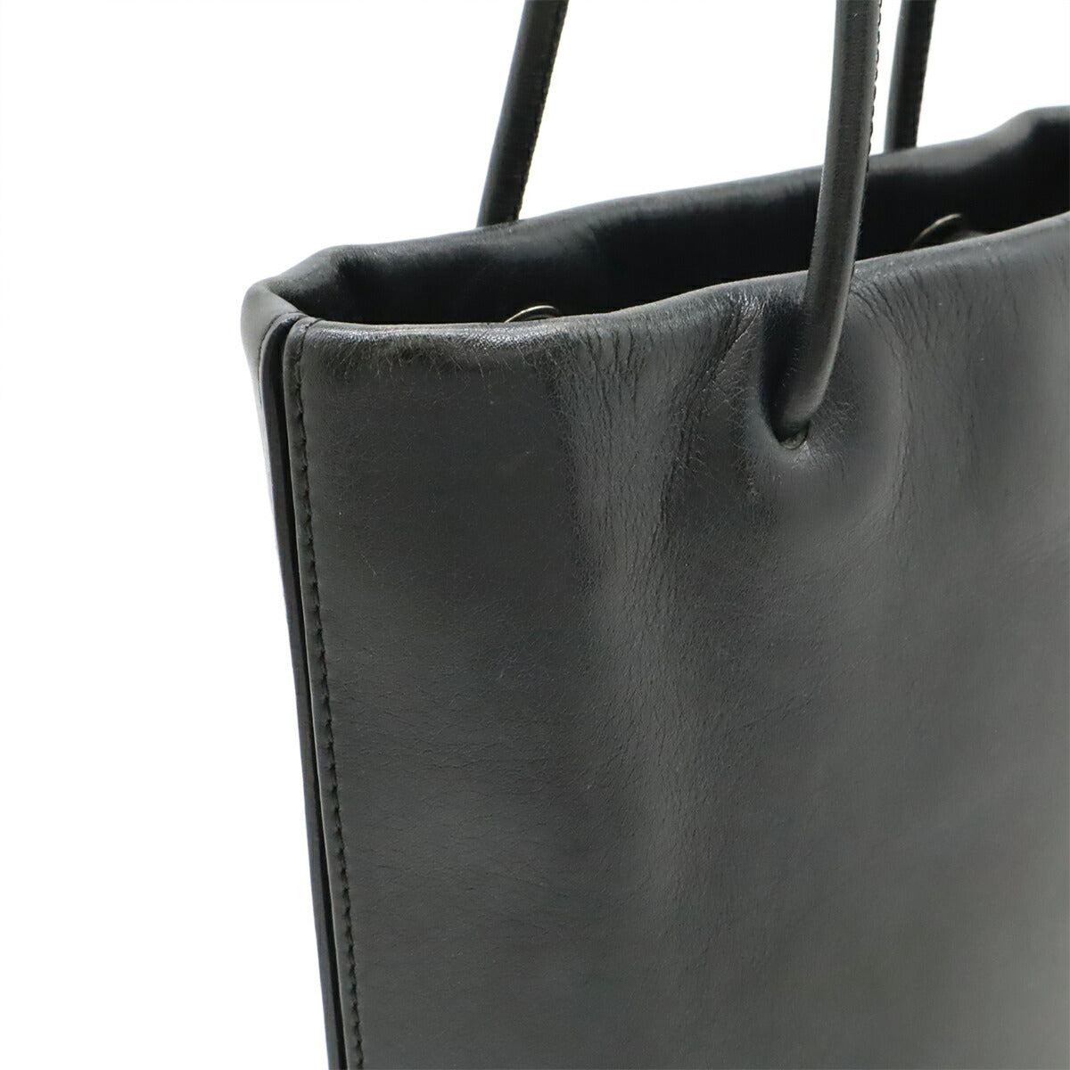 シャネル エッセンシャルトート PM レザートートバッグ