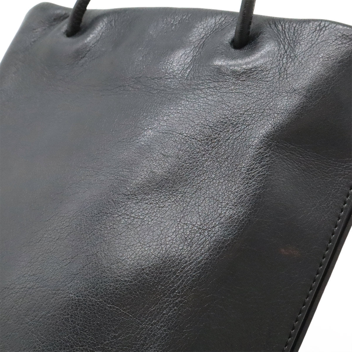 シャネル エッセンシャルトート PM レザートートバッグ