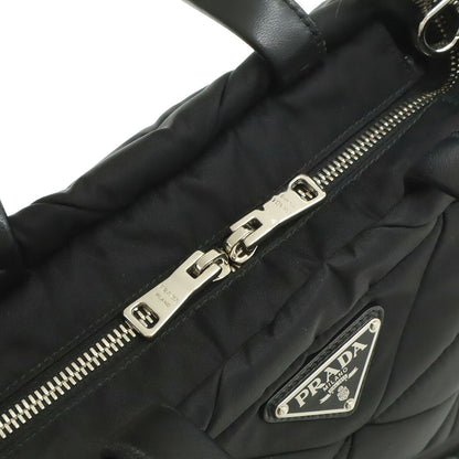プラダ Re Nylon トートバッグ