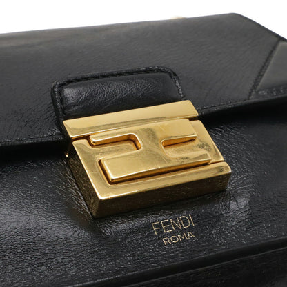 フェンディ カンユー レザーショルダーバッグ
