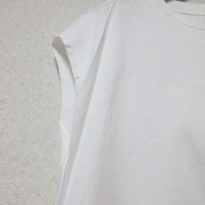 アンタイトル Vネックニットトップス
