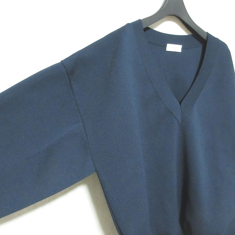 イロット Dry touch Vネックニットプルオーバー