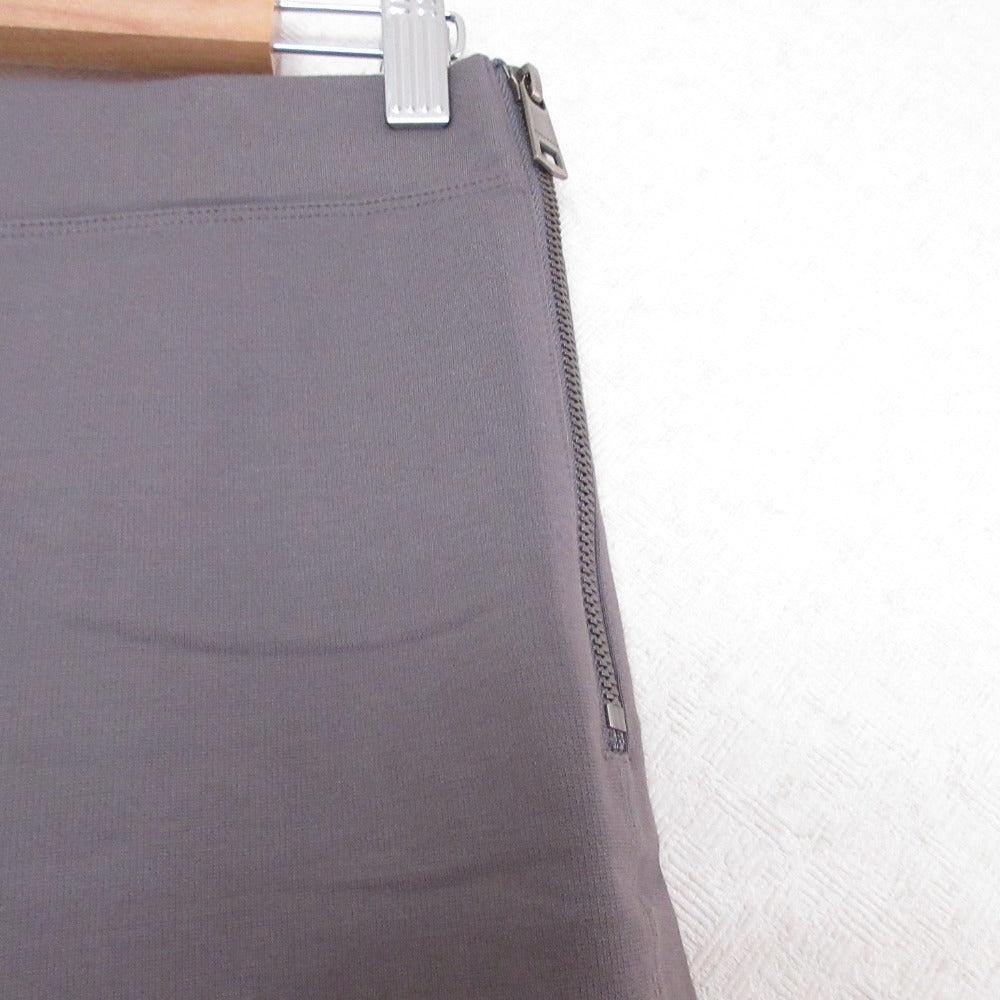 バーバリー 裾ジップクロップドパンツ