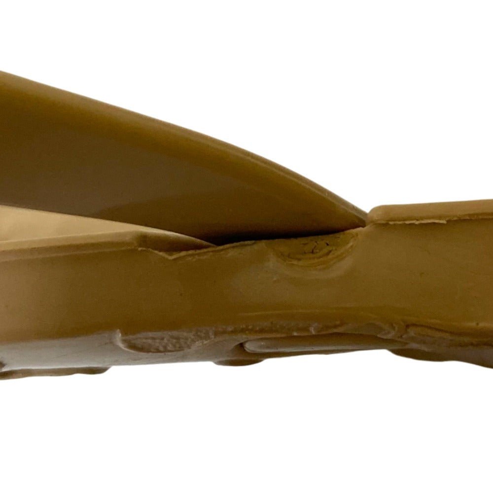 ヴァレンティノ ガラヴァーニ ロックスタッズ ラバー サンダル