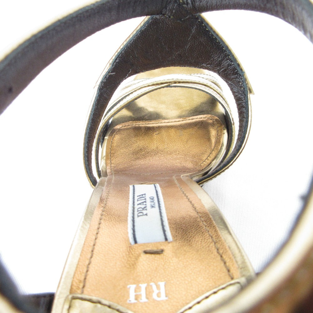 プラダ クロス ストラップ レザー サンダル