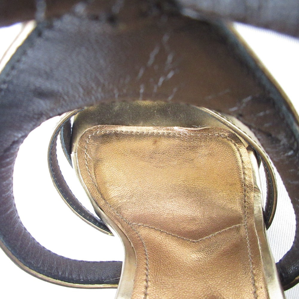 プラダ クロス ストラップ レザー サンダル