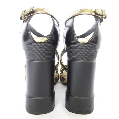 プラダ クロス ストラップ レザー サンダル