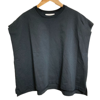 サクラ FOLDED LINE CROPPED TOP トップス