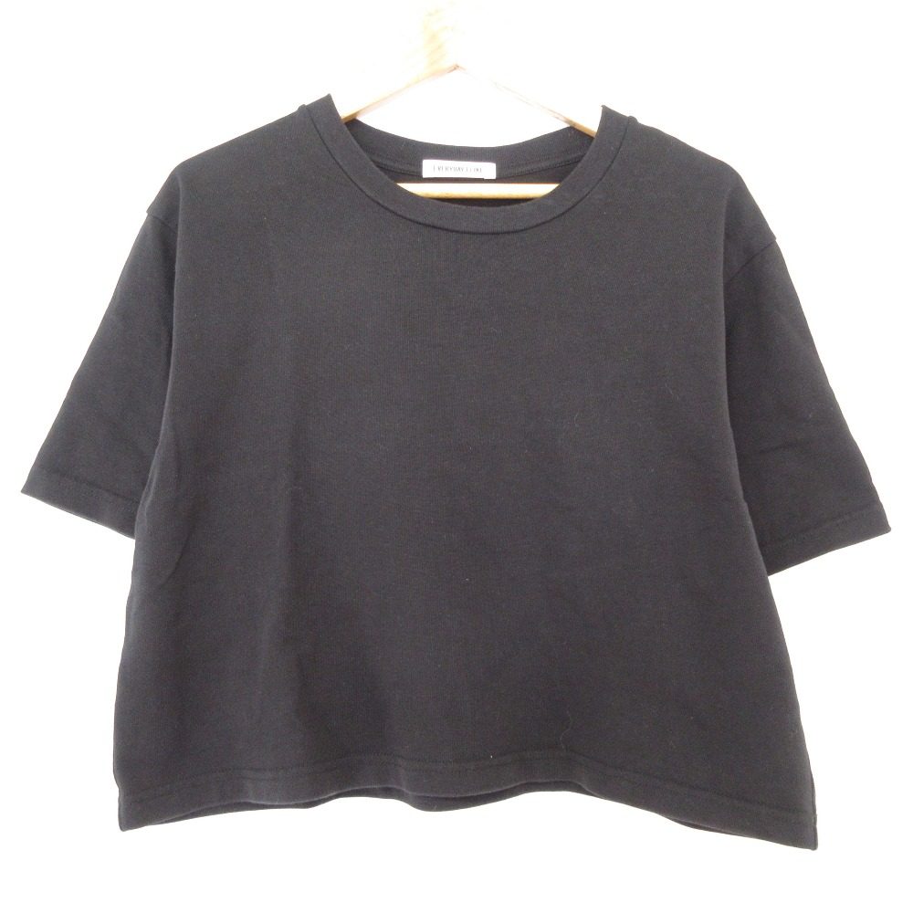エブリデイアイライク クロップドTシャツ